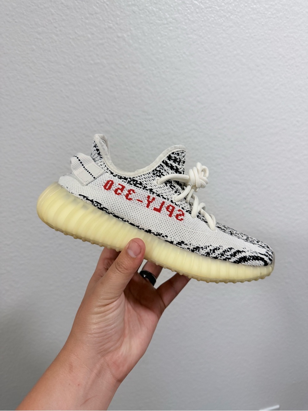 Adidas Yeezy boost 350 v2 zebra